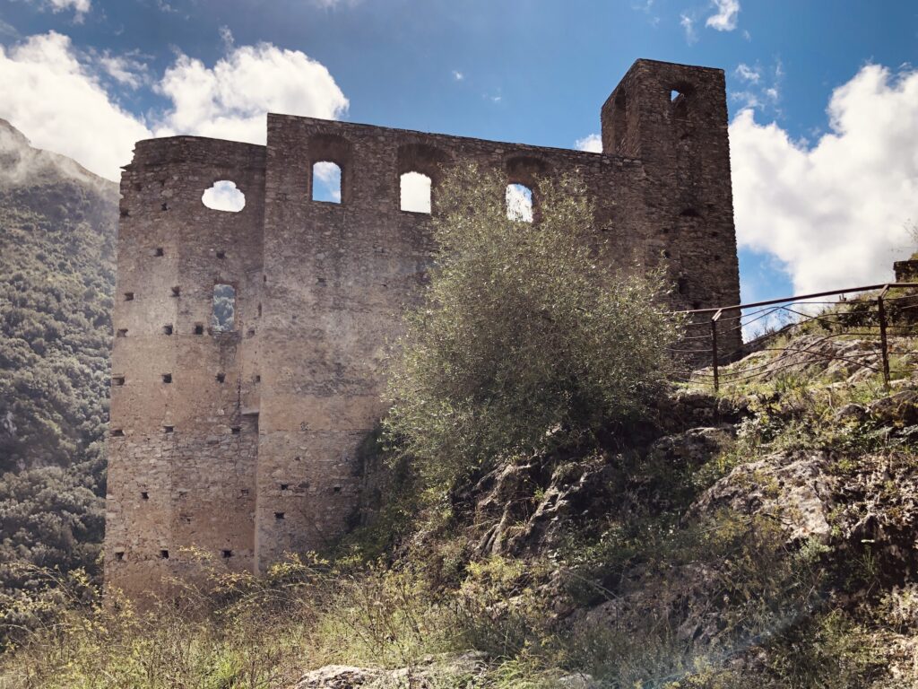 Burgruine von San Severino im Cilento